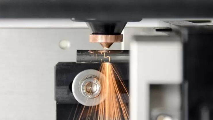 Laser cutting metal tube